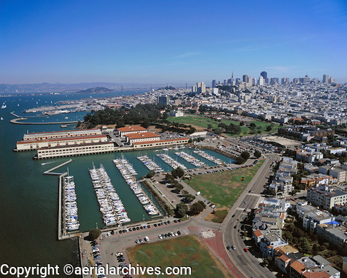 © aerialarchives.com San Francisco, CA Aerial View, Fort Mason, Gas House Cove, Marina, AHLB2042 B0NY3Y