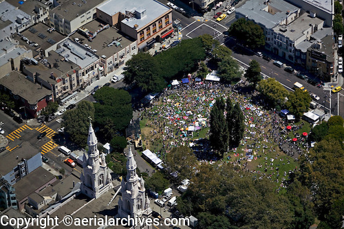 © aerialarchives.com Washington Square park, San Francisco, CA Aerial View, 
AHLB2073