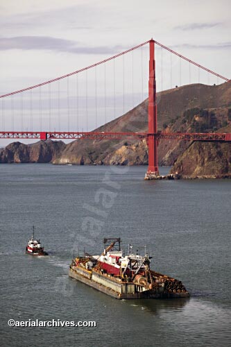 © aerialarchives.com Golden Gate Bridge aerial photograph, barge and tug boat
AHLB2116.jpg