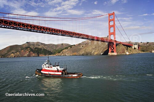 © aerialarchives.com Golden Gate Bridge aerial photograph, tug boat
AHLB2118.jpg