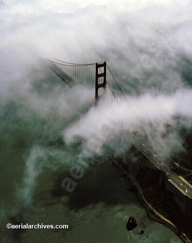 © aerialarchives.com Golden Gate Bridge aerial photograph, 
AHLB2126.jpg