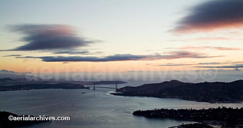 © aerialarchives.com Golden Gate Bridge aerial photograph, 
AHLB2129.jpg