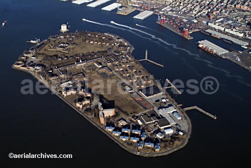 © aerialarchives.com New York City aerial photograph, 
AHLB2132.jpg