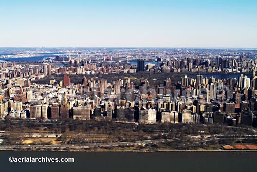 © aerialarchives.com New York City aerial photograph, 
AHLB2147.jpg