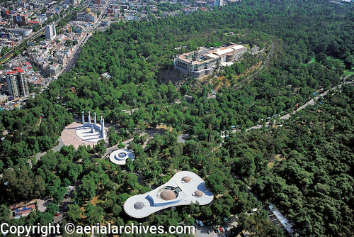 © aerialarchives.com Chapultepec Park, Mexico City aerial photograph, 
AHLB2225.jpg