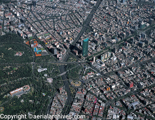 © aerialarchives.com Mexico City aerial photograph, Torre Mayor, Periferico, Reforma,
AHLB2226.jpg