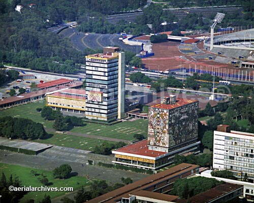 © aerialarchives.com UNAM,  Universidad Nacional Autonoma de Mexico City aerial photograph, 
AHLB2289.jpg