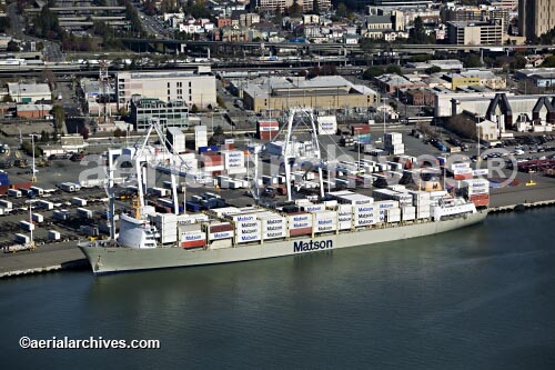 © aerialarchives.com, Port of Oakland, Matson Containership aerial photograph, aerial photography
AHLB2311.jpg