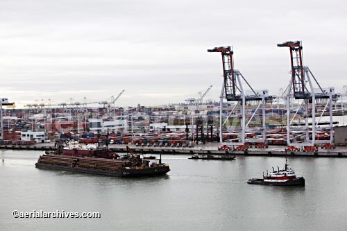 © aerialarchives.com, Port of Oakland,  aerial photograph, aerial photography
AHLB2313.jpg