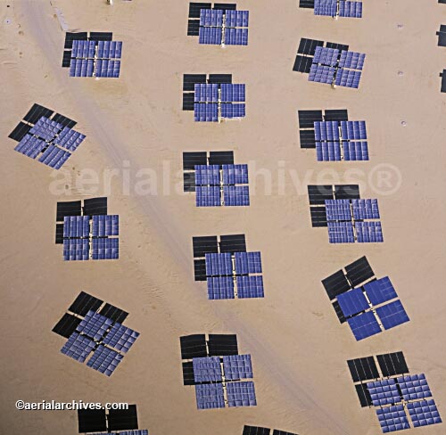 © aerialarchives.com, Solar Two project, solor energy generation, mirrored heliostats, Daggett, CA, Renewable Energy,  stock aerial photograph, aerial 
photography, AHLB2622.jpg
