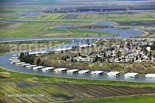 © aerialarchives.com, boat docks, development and housing in the delta,  Sacramento San Joaquin river delta,  stock aerial photograph, aerial
photography, AHLB2662.jpg