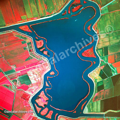 © aerialarchives.com, Mildred Island, submerged, infared aerial, levees and roads on levees,  Sacramento San Joaquin river delta,  stock aerial photograph, aerial 
photography, AHLB2664.jpg