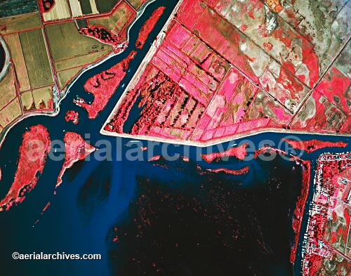 © aerialarchives.com, Franks Tract, submerged and Holland Tract, Sand Mound Slough, infrared aerial,  Sacramento San Joaquin river delta,  stock aerial photograph, aerial 
photography, AHLB2744.jpg