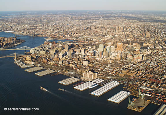 © aerialarchives.com Brooklyn, New York, aerial photograph,
AHLB2997 AHFH4X