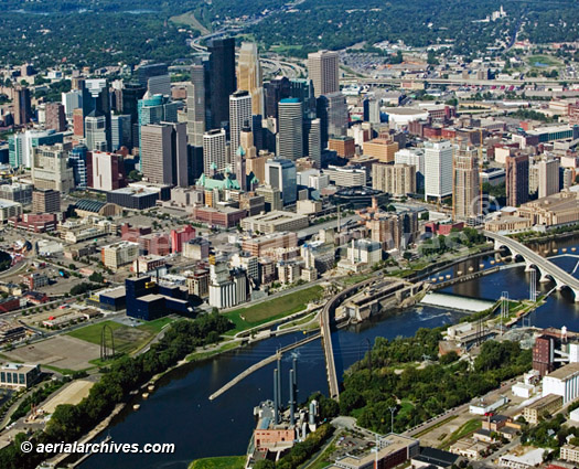 © aerialarchives.com downtown Minneapolis, Minnesota, aerial photograph,
AHLB3256