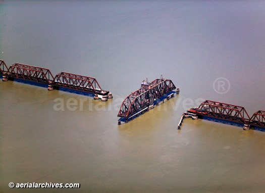 © aerialarchives.com aerial photograph railroad swing bridge
AHLB3528 
