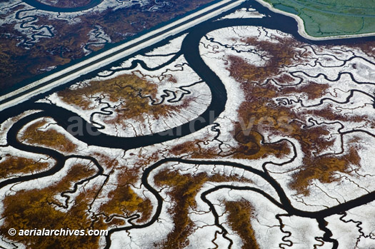 © aerialarchives.com aerial photograph of Tidal Salt Marsh Channels | San Francisco Bay, AHLB3535, B13JME