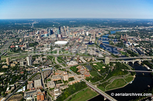 © aerialarchives.com downtown Minneapolis, Minnesota, aerial photograph,
AHLB3549, AHFFMR
