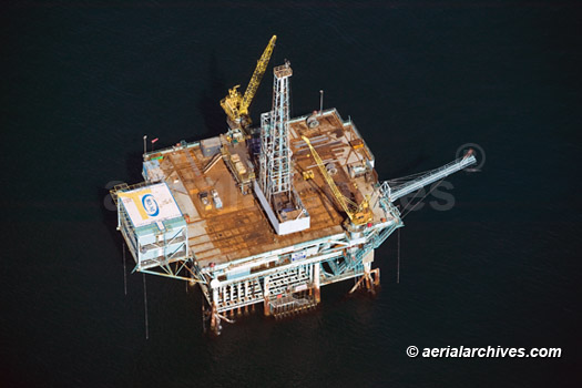 © aerialarchives.com the Aerial Photograph Of Off Shore Oil Rig Near Santa Barbara, California AHLB4661, B0RPDP