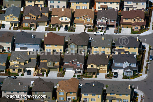 © aerialarchives.com aerial photograph large residential
AHLB4741
