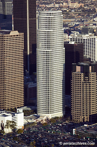© aerialarchives.com downtown Los Angeles, CA, with aerial photographs mountains
AHLB4769, B4MA7J