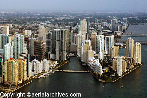 © aerialarchives.com Downtown Miami, Florida aerial photograph,
AHLB6030