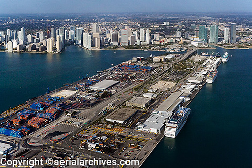 © aerialarchives.com Dodge Island, Port of Miami, Biscayne Bay, Florida aerial photograph,
AHLB6031