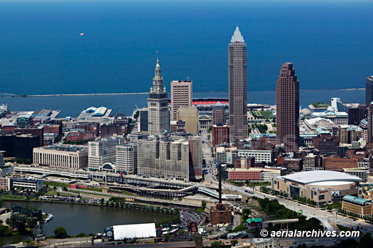 © aerialarchives.com aerial photography downtown Cleveland, Ohio