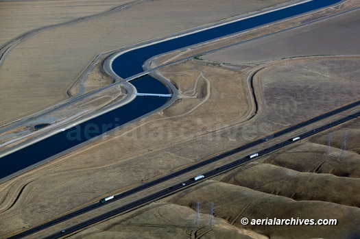  aerial photograph of California aqueduct, © aerialarchives.com
AHLB7278, BFMC1X 