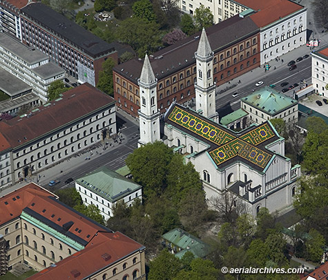 © aerialarchives.com Luftbild of Ludwigskirche Mnchen Deutschland,
AHLB7590, C0Y2HP