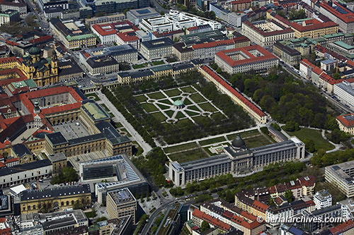 © aerialarchives.com aerial photograph of Hofgarten
AHLB7780, C1D254