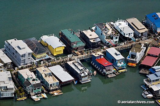 © aerialarchives.com Sausalito Houseboats,
AHLB4167.jpg, AN9JHN 