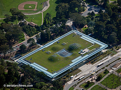 aerial photograph green roof San Francisco Academy of Sciences