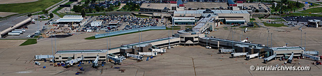 © aerialarchives.com panoramic aerial photograph Louisville International Airport, Kentucky
AHLB9884
