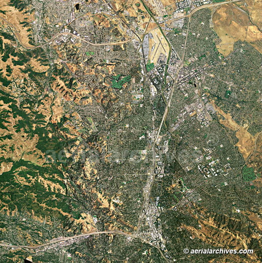 © aerialarchives.com aerial map of Walnut Creek and Concord, CA Contra Costa county<BR>
AHLV2026, B6M9GA