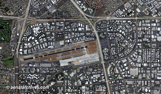 © aerialarchives.com aerial photo map of John Wayne airport Orange County
AHLV3085