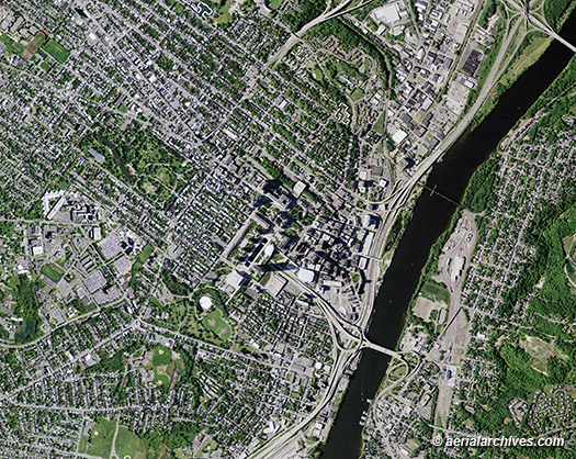 © aerialarchives.com  aerial map Albany, New York AHLB3143
