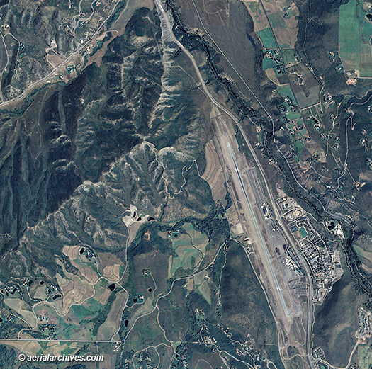 © aerialarchives.com  aerial map Aspen, Colorado AHLB3176