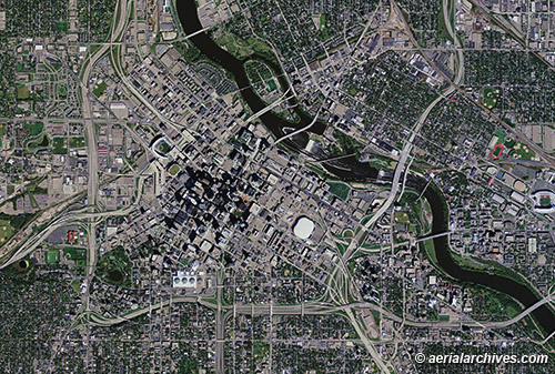 © aerialarchives.com  Minneapolis, Minnesota, aerial photo map, AHLV3355