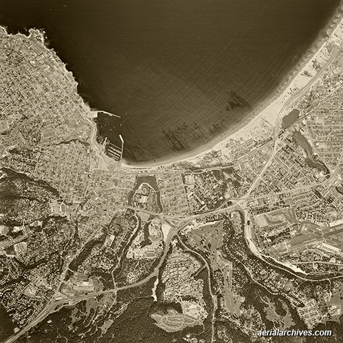 © aerialarchives.com Monterey, California historical aerial photograph,
AHLV3954