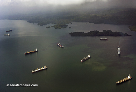 © aerialarchives.com aerial photograph numerous ships waiting
to transit the Panama Canal in Gatun Lake, Panama
AHLB6047, B8FKRK