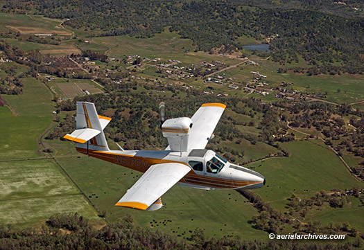 © aerialarchives.com air to air aerial photograph of a Lake Buccaneer, LA4-200, N6176V, amphibious aircraft
AHLE1914