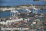 © aerialarchives.com Port of Oakland aerial photograph, ID: AHLB2005.jpg