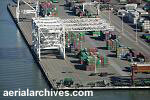 © aerialarchives.com Port of Oakland aerial photograph, ID: AHLB2008.jpg