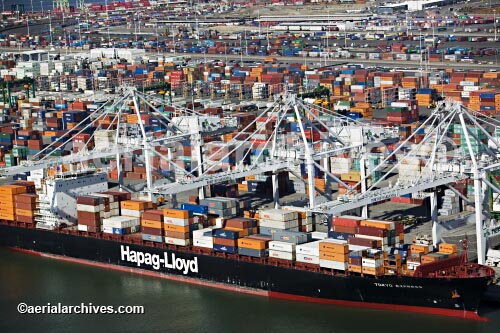 © aerialarchives.com, Port of Oakland Stock Aerial Photograph |  Terminal | Hapag-Lloyd
AHLB2014.jpg