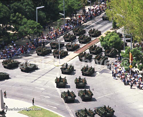 © aerialarchives.com Armed Forces | Paseo de la Reforma | Mexico City Stock Aerial Photograph aerial photograph, 
AHLB2237.jpg