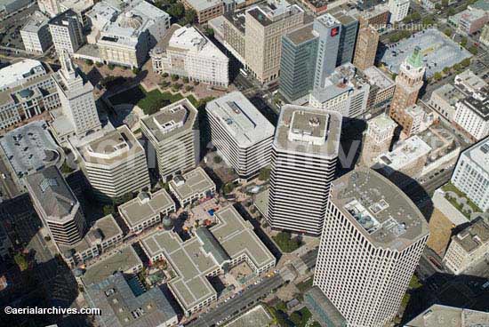 © aerialarchives.com aerial photograph downtown Oakland, Tribune tower, Broadway,AHLB2782,APMJ8C 