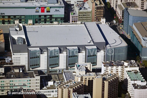 © aerialarchives.com  aerial photograph of the Moscone West San Francisco CA AHLB3662  AMJ0GP