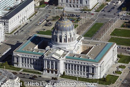 © aerialarchives.com,   City Hall, Civic Center, San Francisco Architecture,  stock aerial photograph, aerial
photography, AHLB3555, B5GBFF