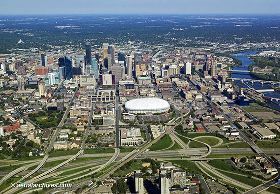 © aerialarchives.com downtown Minneapolis, Minnesota, aerial photograph,
AHLB3573R.jpg, AHFFMR